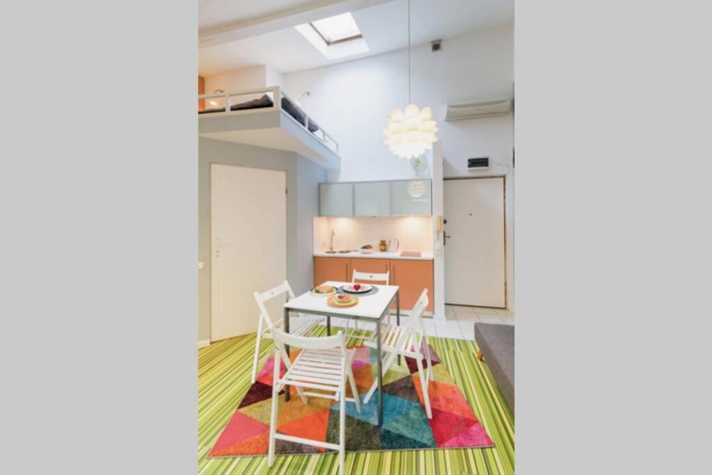 Cupcake 2 Bedroom Loft Apt In Best Location! Cracóvia Exterior foto